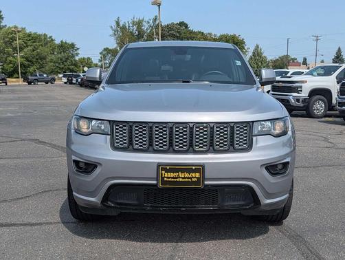 Silver 2019 Jeep Grand Cherokee Altitude