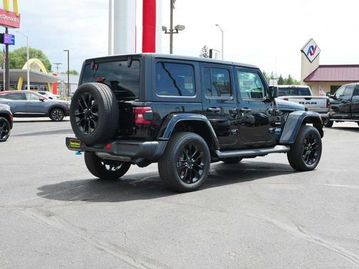 2022 Jeep Wrangler Unlimited 4xe Sahara
