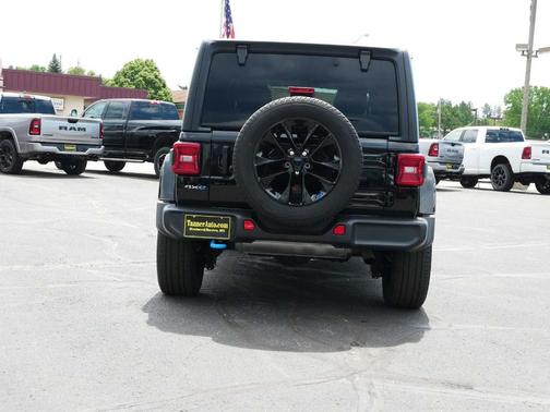 2022 Jeep Wrangler Unlimited 4xe Sahara