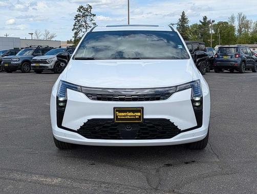 White 2027 Chrysler Pacifica LIMITED