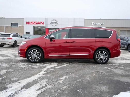 2026 Chrysler Pacifica Pinnacle