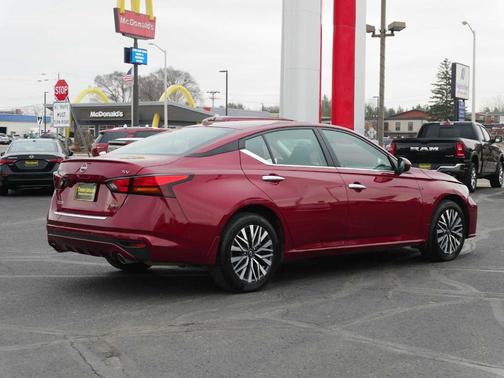 2023 Nissan Altima 2.5 SV