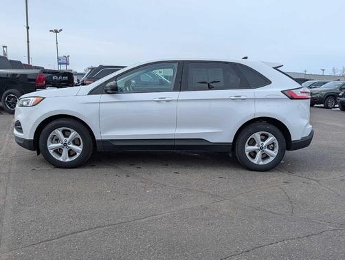 2021 Ford Edge SE