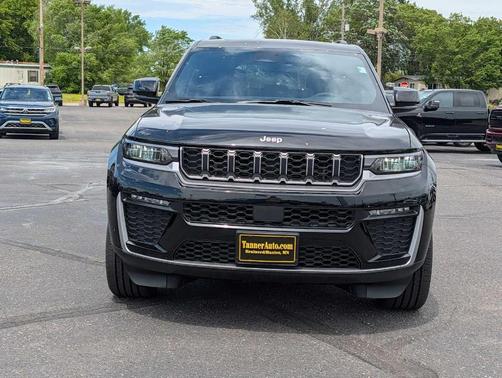 Black 2026 Jeep Grand Cherokee Limited