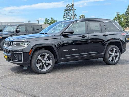Black 2026 Jeep Grand Cherokee Limited