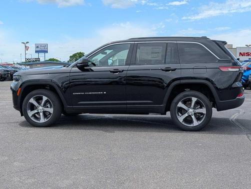 Black 2026 Jeep Grand Cherokee Limited