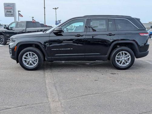 2026 Jeep Grand Cherokee Laredo X