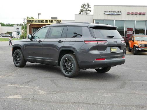 2025 Jeep Grand Cherokee L Laredo