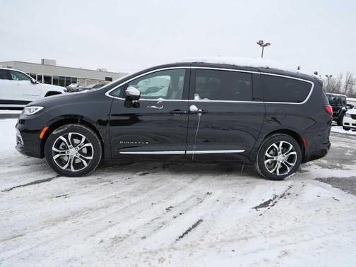 2026 Chrysler Pacifica Pinnacle