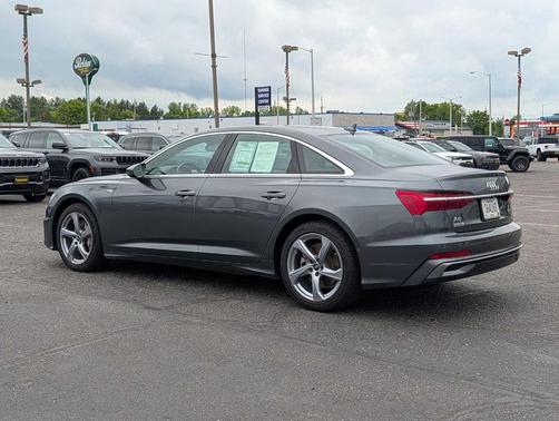 Daytona Gray Pearl Effect 2024 Audi A6 55 Premium