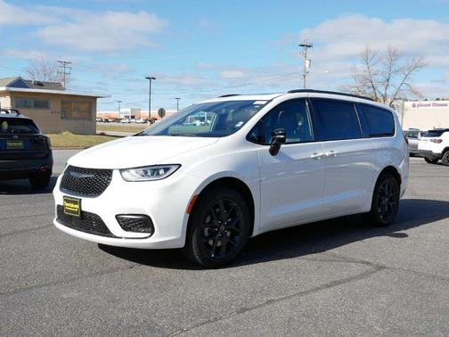 2026 Chrysler Pacifica Limited