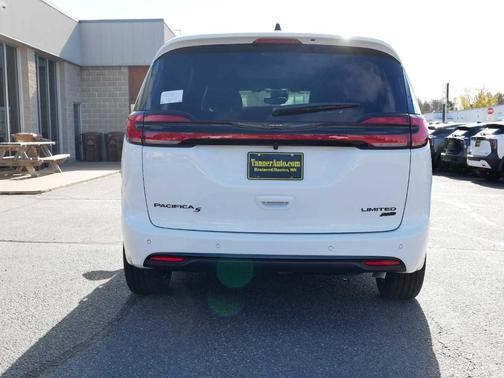 2026 Chrysler Pacifica Limited