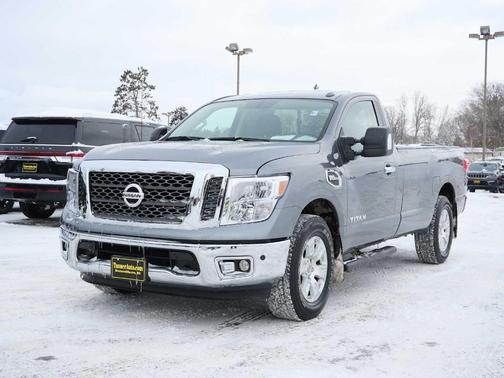 2017 Nissan Titan SV