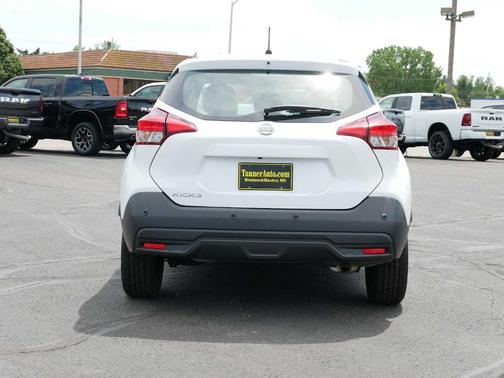 2020 Nissan Kicks S