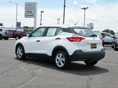 2020 Nissan Kicks S