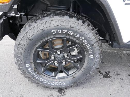 2024 Jeep Gladiator Sport