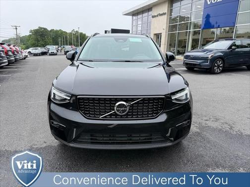 2026 Volvo XC40 B5 Plus