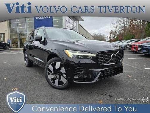 Onyx Black 2025 Volvo XC60 Plus