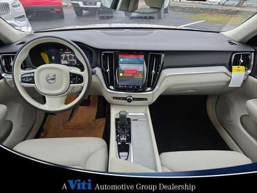 2025 Volvo S60 B5 Plus