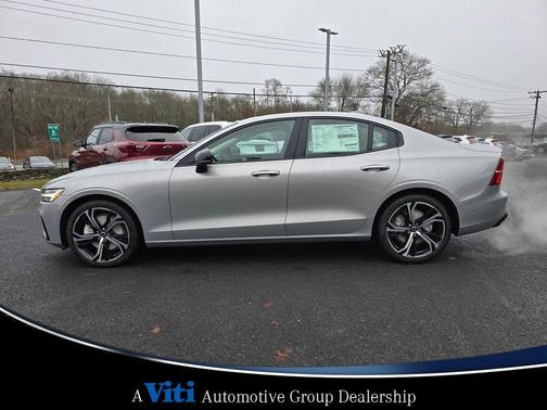 2025 Volvo S60 B5 Plus