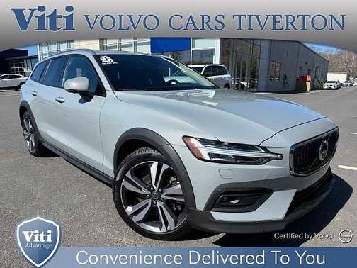 Vapour Grey 2025 Volvo V60 Cross Country Plus