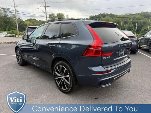2024 Volvo XC60 B5 Plus Dark Theme