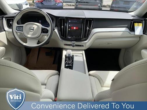 2025 Volvo XC60 B5 Ultra