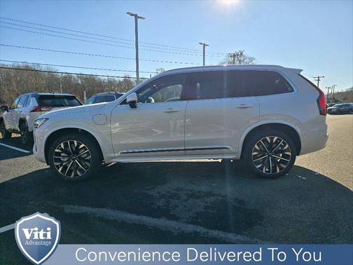 2025 Volvo XC90 Plug-In Hybrid T8 Plus 6-Seater