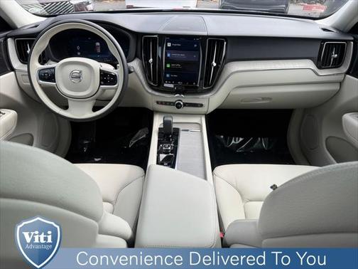 2023 Volvo XC60 Recharge Plug-In Hybrid T8 Plus Bright Theme