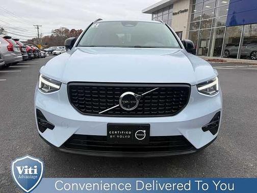 2024 Volvo XC40 Plus