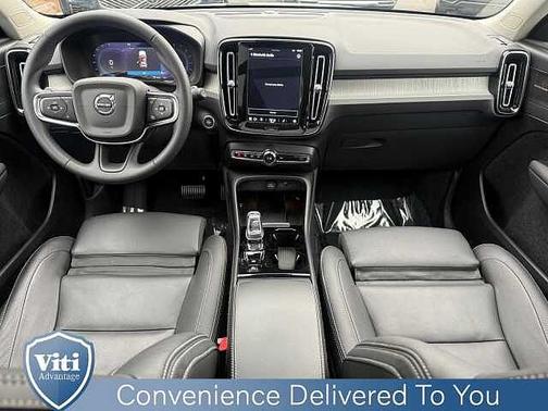 2024 Volvo XC40 Plus