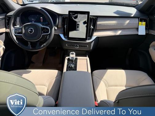 2025 Volvo XC90 B6 Plus 7-Seater