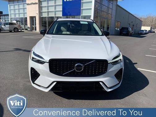 2025 Volvo XC60 Plug-In Hybrid T8 Plus