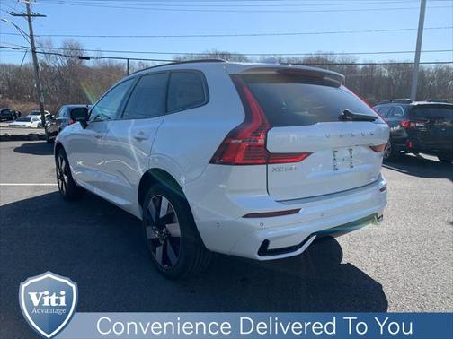 2025 Volvo XC60 Plug-In Hybrid T8 Plus