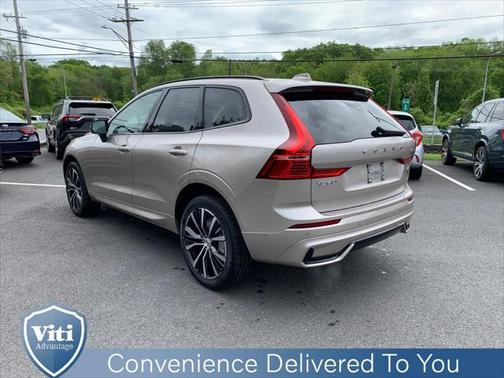2025 Volvo XC60 Plus