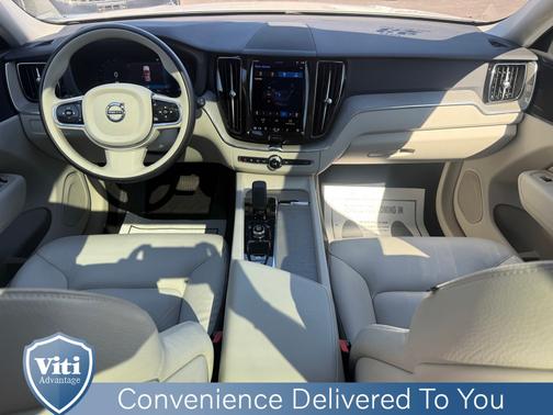 2023 Volvo XC60 B5 AWD Plus Dark
