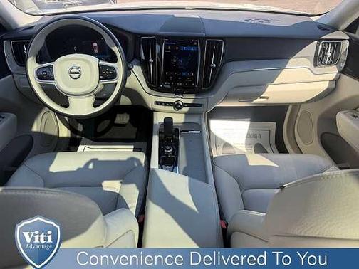 2023 Volvo XC60 Plus