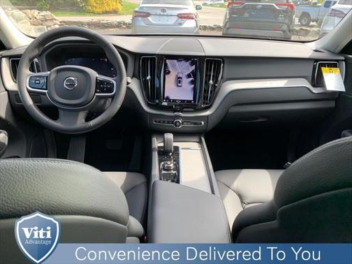 2025 Volvo XC60 B5 Plus
