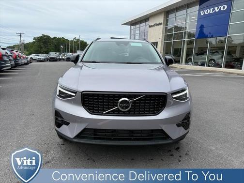 2026 Volvo XC40 B5 Plus
