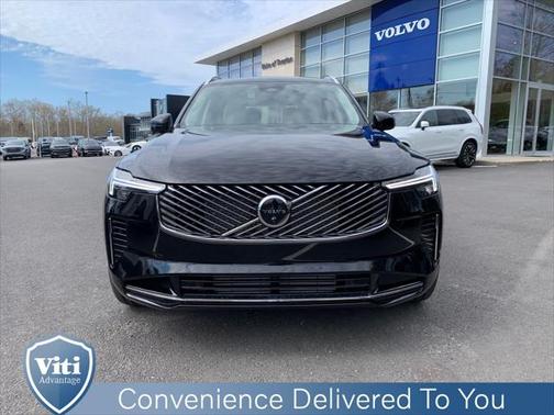 2025 Volvo XC90 Plug-In Hybrid T8 Ultra 6-Seater