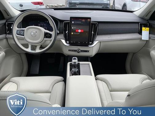 2025 Volvo XC90 Plug-In Hybrid T8 Ultra 6-Seater