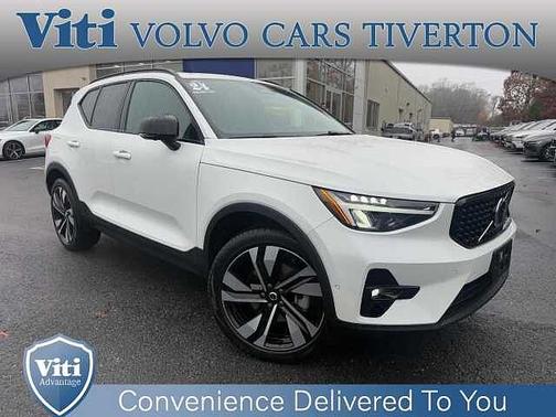 2024 Volvo XC40 Plus