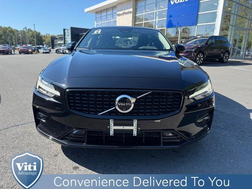 2024 Volvo S60 B5 Plus Dark
