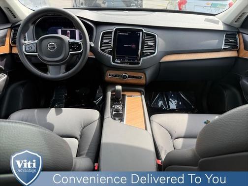 2022 Volvo XC60 B5 Inscription