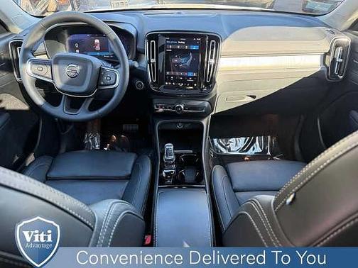 2024 Volvo XC40 B5 Ultimate Bright