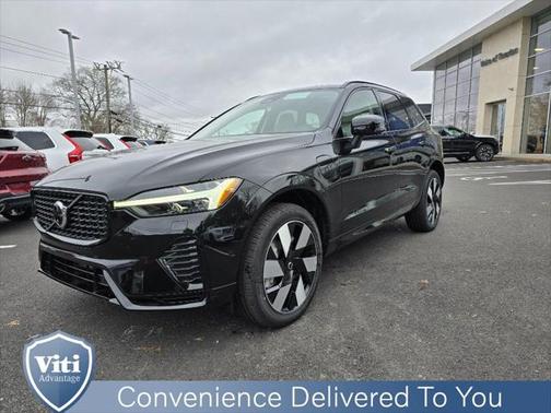 2025 Volvo XC60 Plug-In Hybrid T8 Plus