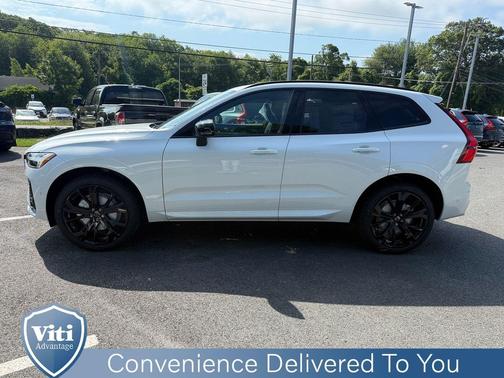 2026 Volvo XC60 B5 Ultra Black Edition