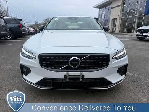 2021 Volvo S60 T5 Momentum