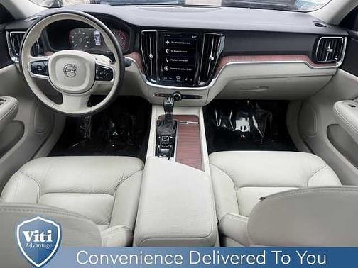 2021 Volvo S60 T5 Momentum