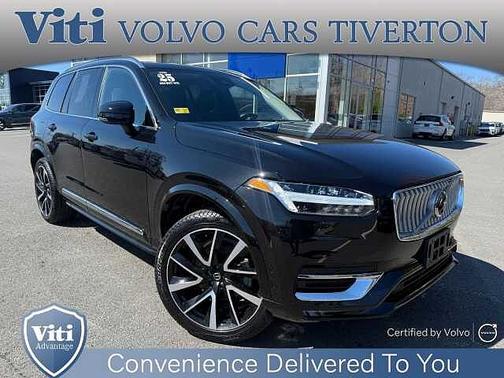 Onyx Black 2025 Volvo XC90 Plus
